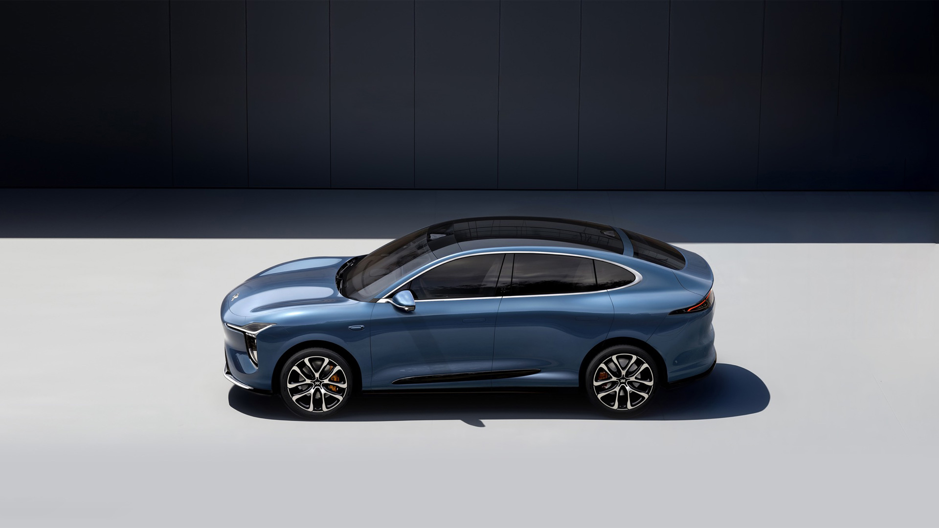 Електромобілі Zhiji LS6 з Китаю